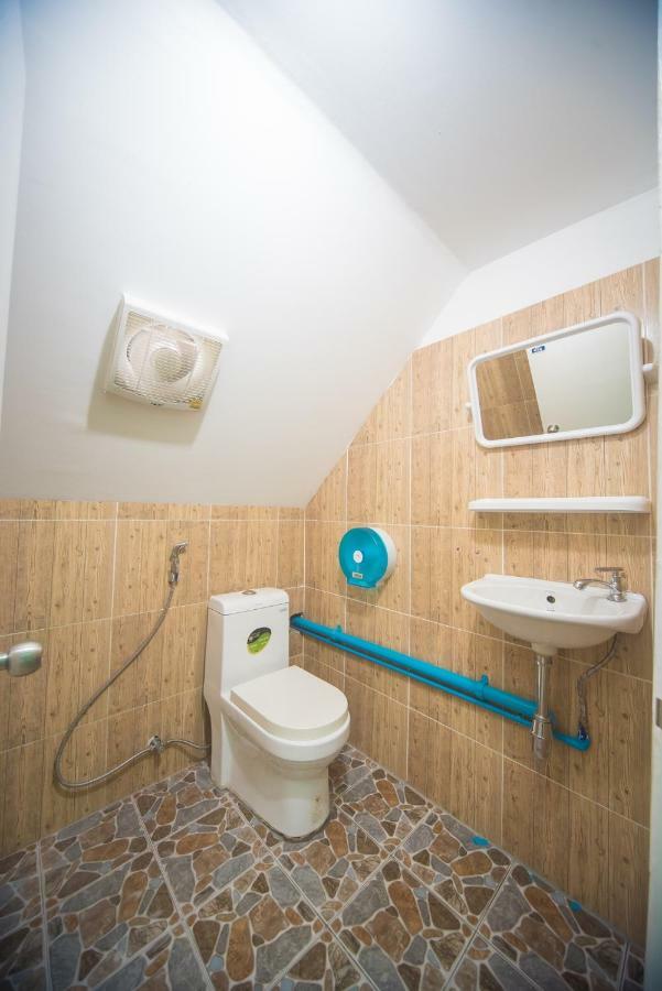 Panda Hostel Phuket (Adults Only) Patong Exteriér fotografie