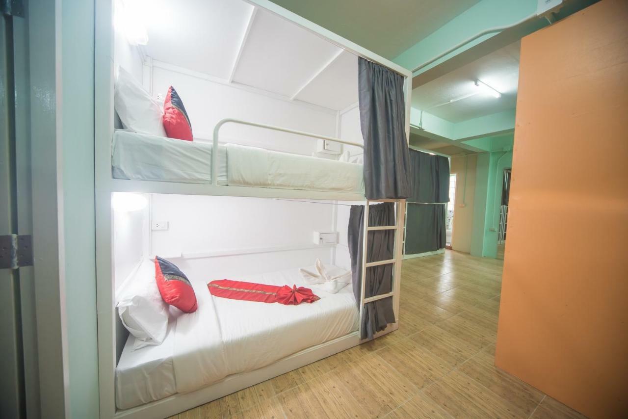 Panda Hostel Phuket (Adults Only) Patong Exteriér fotografie