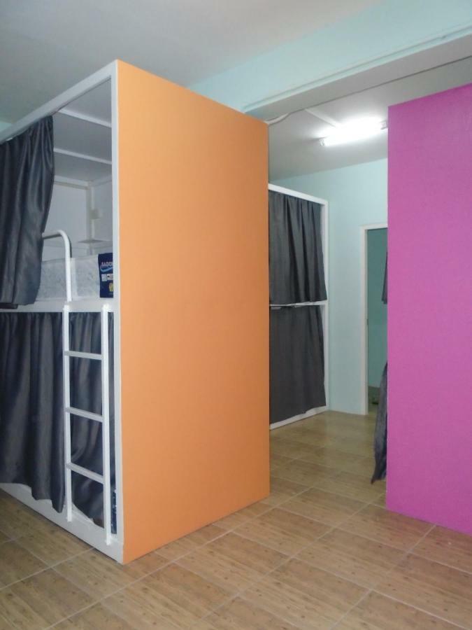Panda Hostel Phuket (Adults Only) Patong Exteriér fotografie