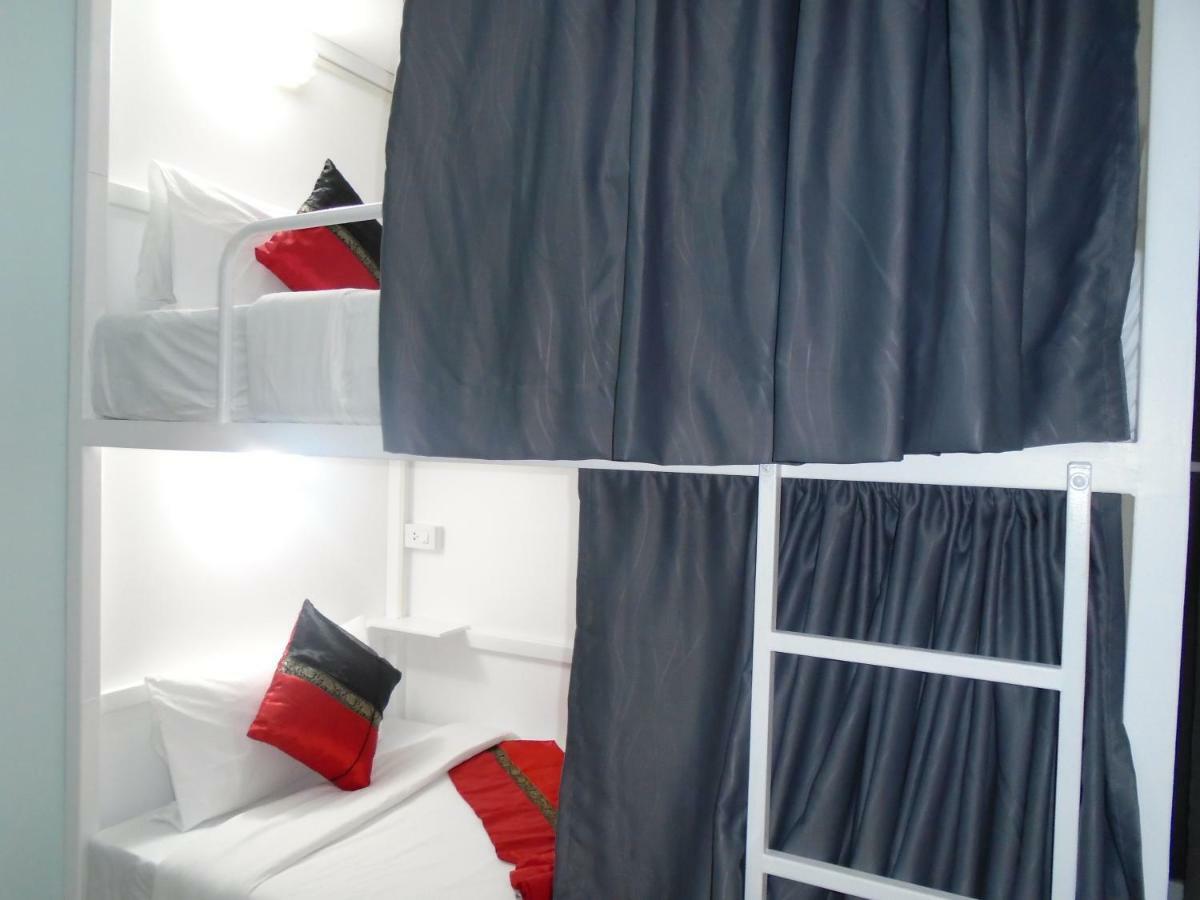 Panda Hostel Phuket (Adults Only) Patong Exteriér fotografie