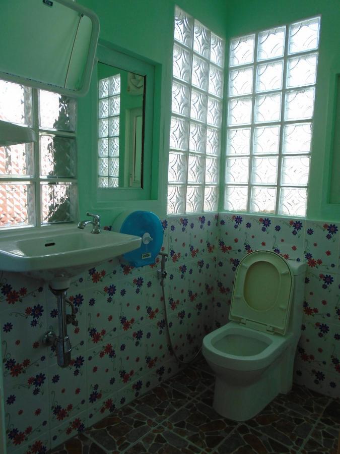 Panda Hostel Phuket (Adults Only) Patong Exteriér fotografie