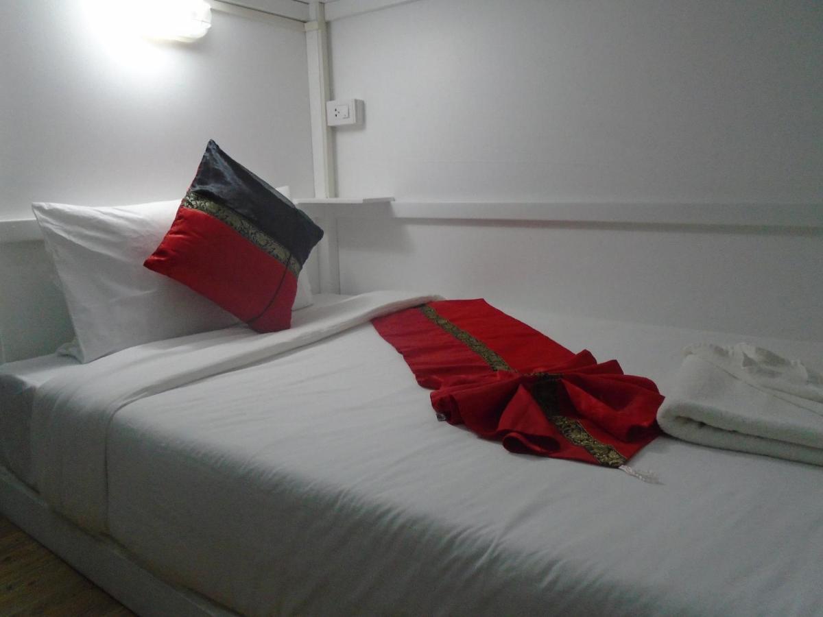Panda Hostel Phuket (Adults Only) Patong Exteriér fotografie
